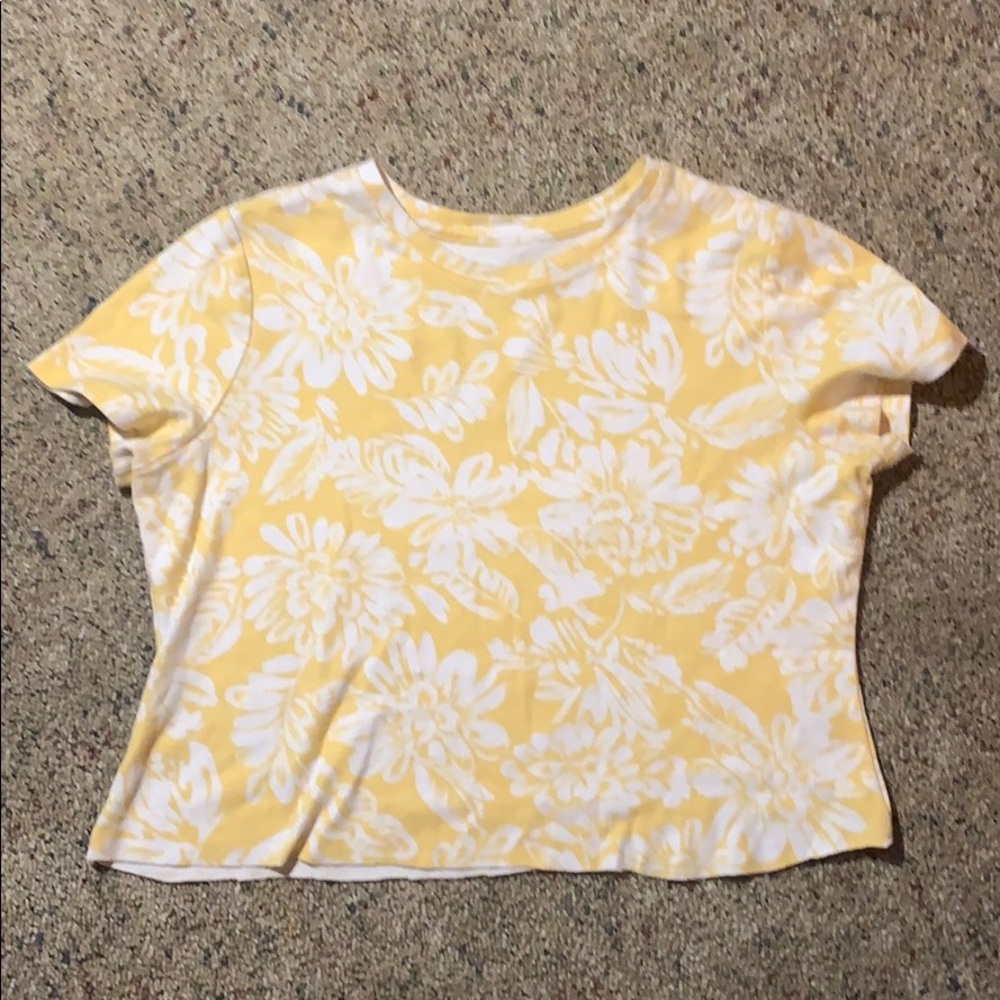 Yellow and white cropped shirt